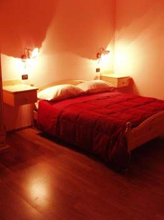 Maison Sam' Suffy Challand Saint Victor Chambre photo